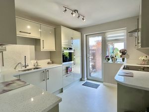 Kitchen- click for photo gallery
